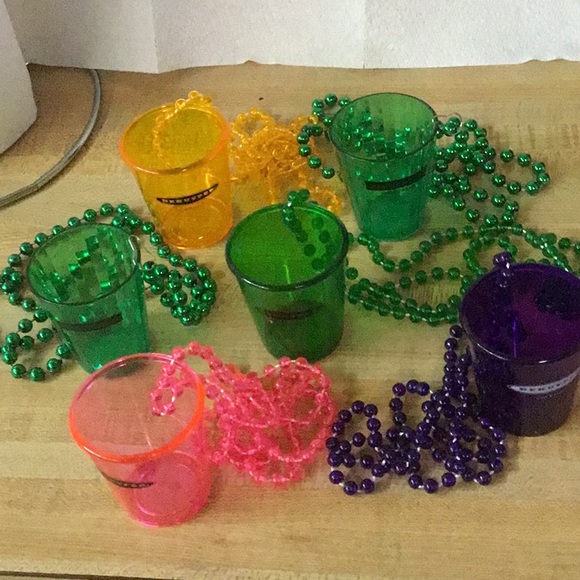 6 pc. Necklaces Shot Glasses - Picture 1 of 7